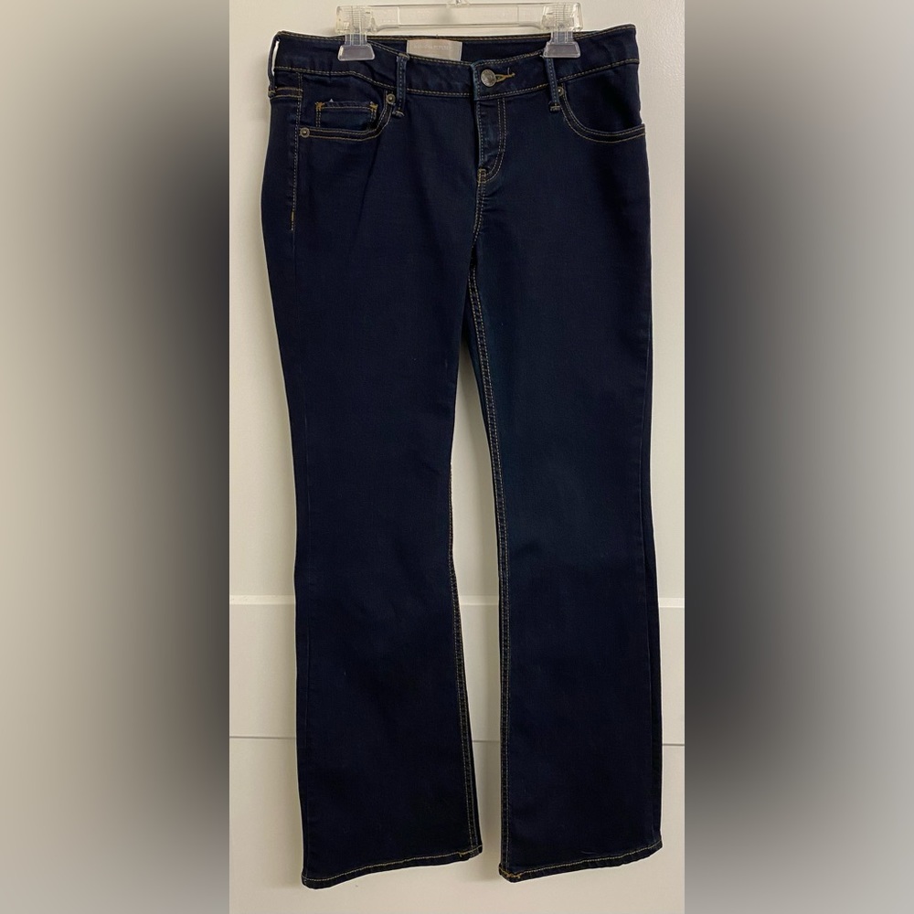 Banana Republic - BootCut-Rear Flap Pocket-Dark Denim -Mid Rise Jeans - Size 4